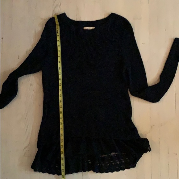 NAVY HOLLISTER SWEATER - Picture 5 of 7